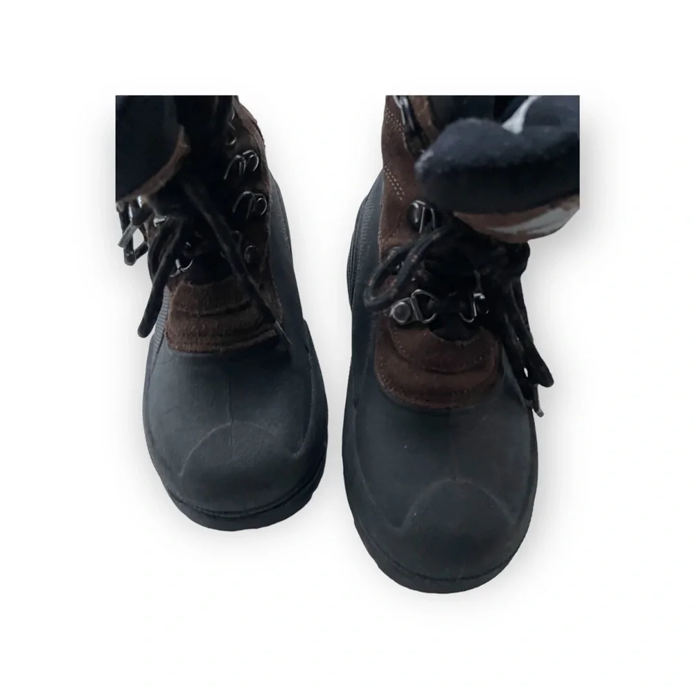 Kids Ozark Trail size 13 boots